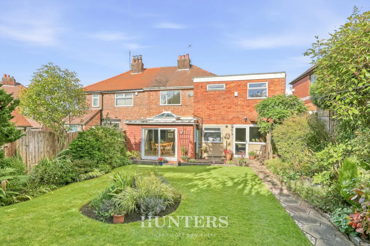 Meadow Road, Alkrington, M24, photo 6