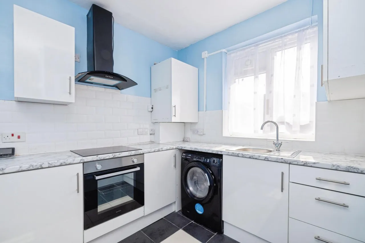 Fount Street, London, SW8, photo 5