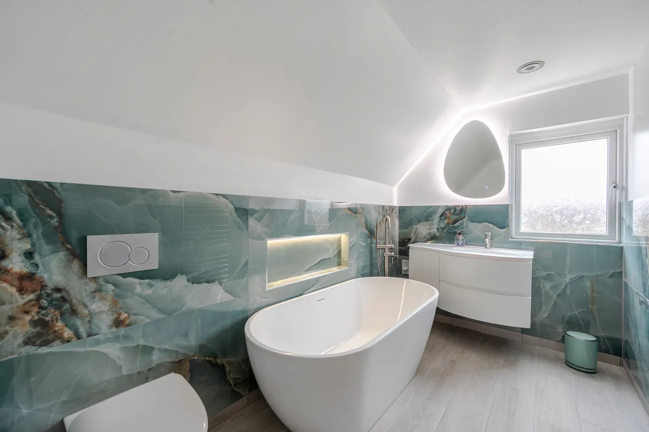 The Ridings, Epsom, KT18, photo 9