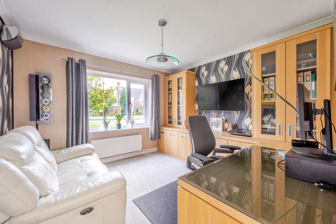 The Ridings, Epsom, KT18, photo 4