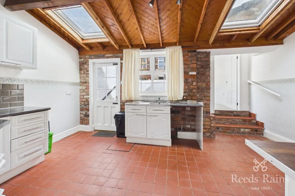 Beech Lane, Macclesfield, SK10, photo 3
