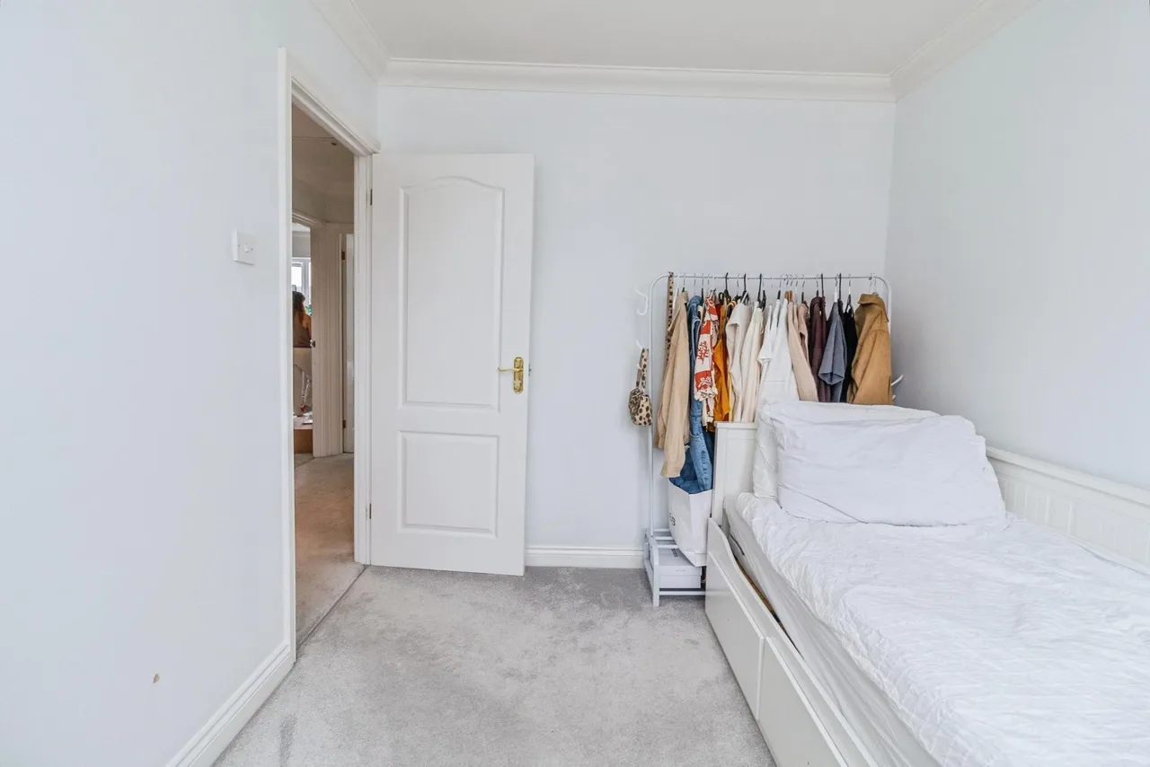 Taverner Close, Milton Keynes, MK7, photo 18