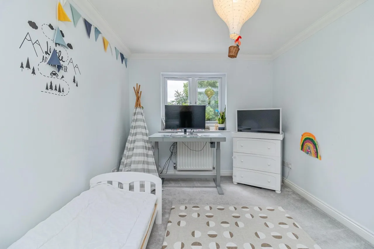 Taverner Close, Milton Keynes, MK7, photo 19