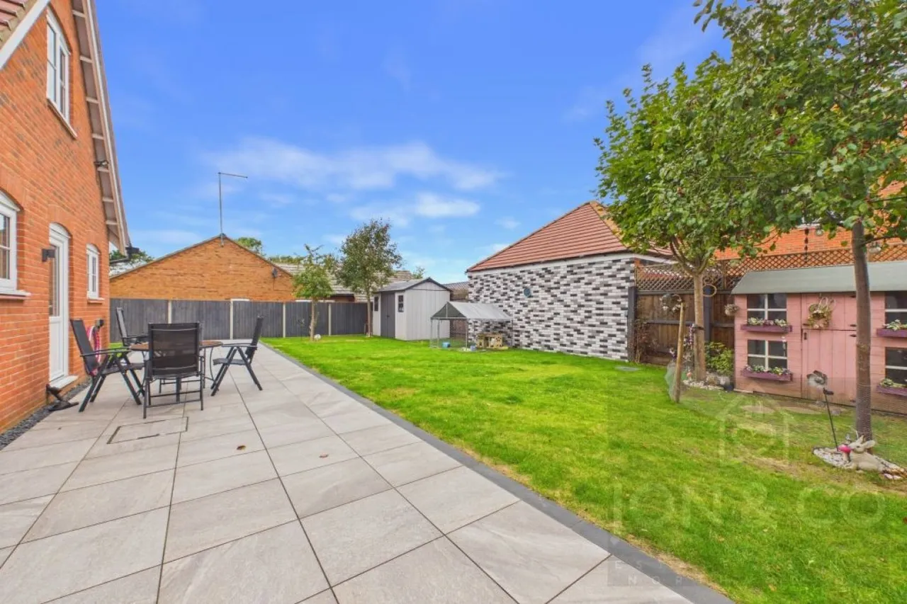 Sanders Drive, Moulton, NN3, photo 29