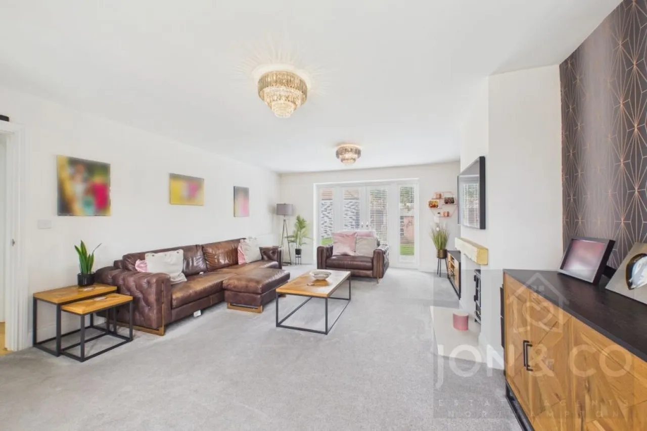Sanders Drive, Moulton, NN3, photo 9