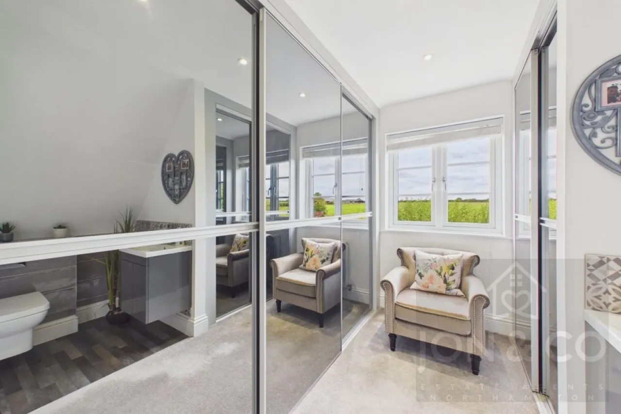 Sanders Drive, Moulton, NN3, photo 17