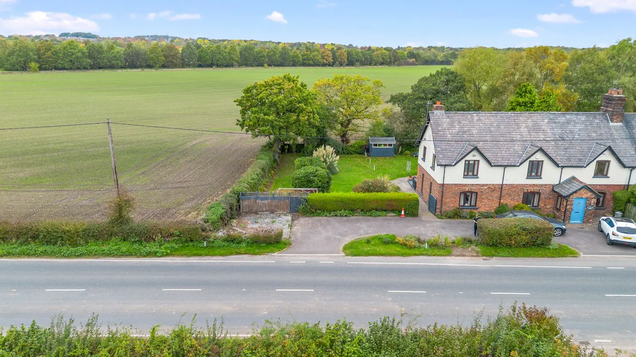 house for sale — Mosswood Hall Cottages, Stretton Road, Stretton, Warrington, WA4 4NW