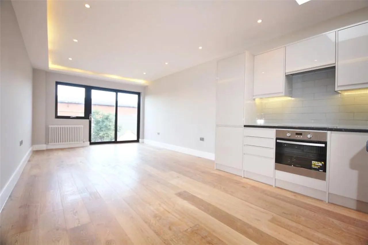 Essex Place, London, W4, photo 4