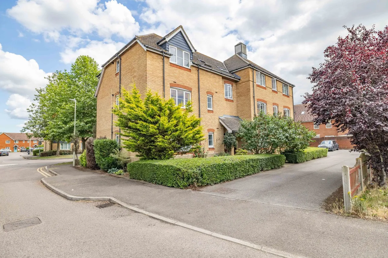 2 bed flat for sale, Blackthorn Road, Hersden, CT3