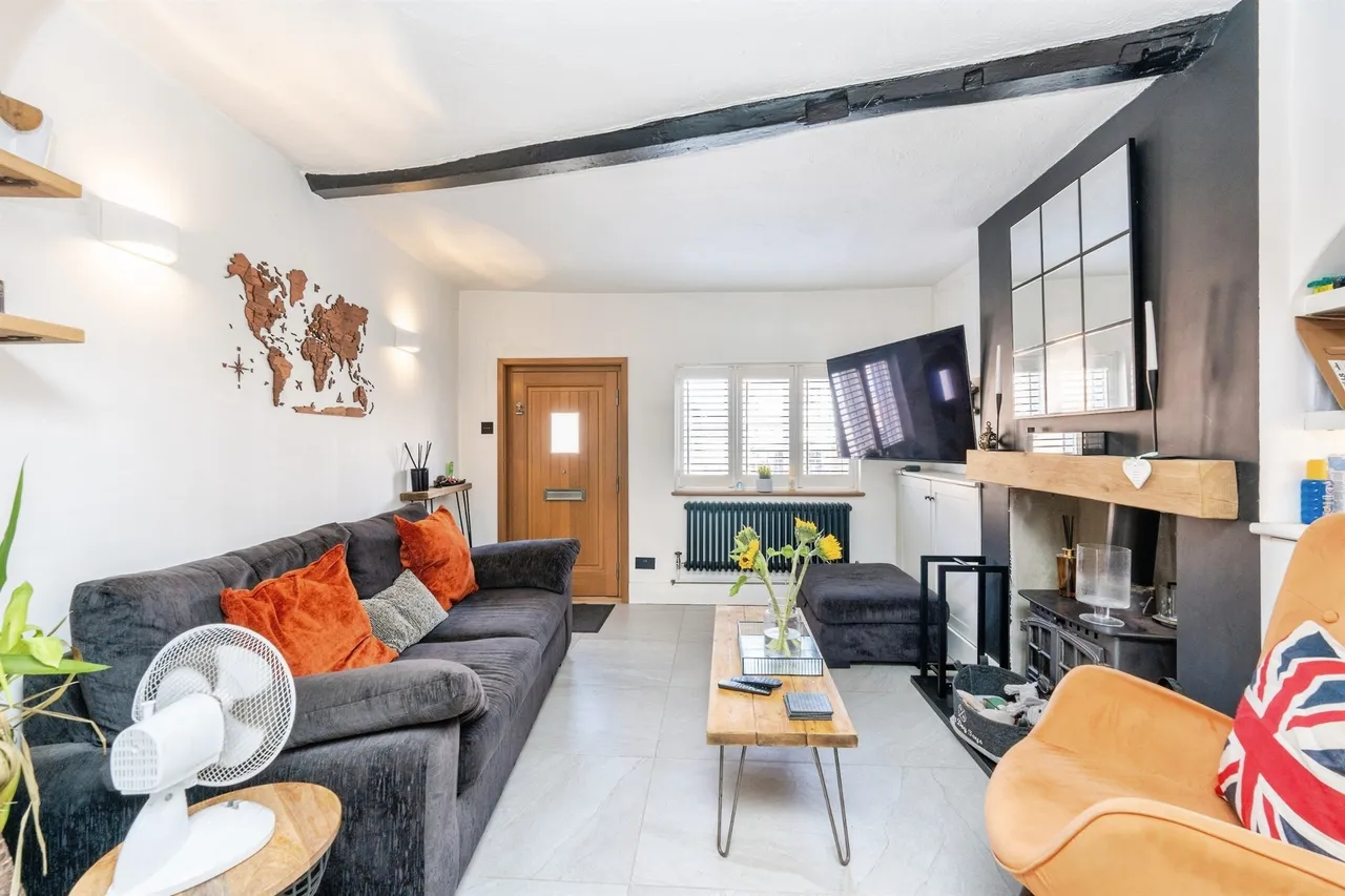 1 bed house for sale — High Street, Welwyn