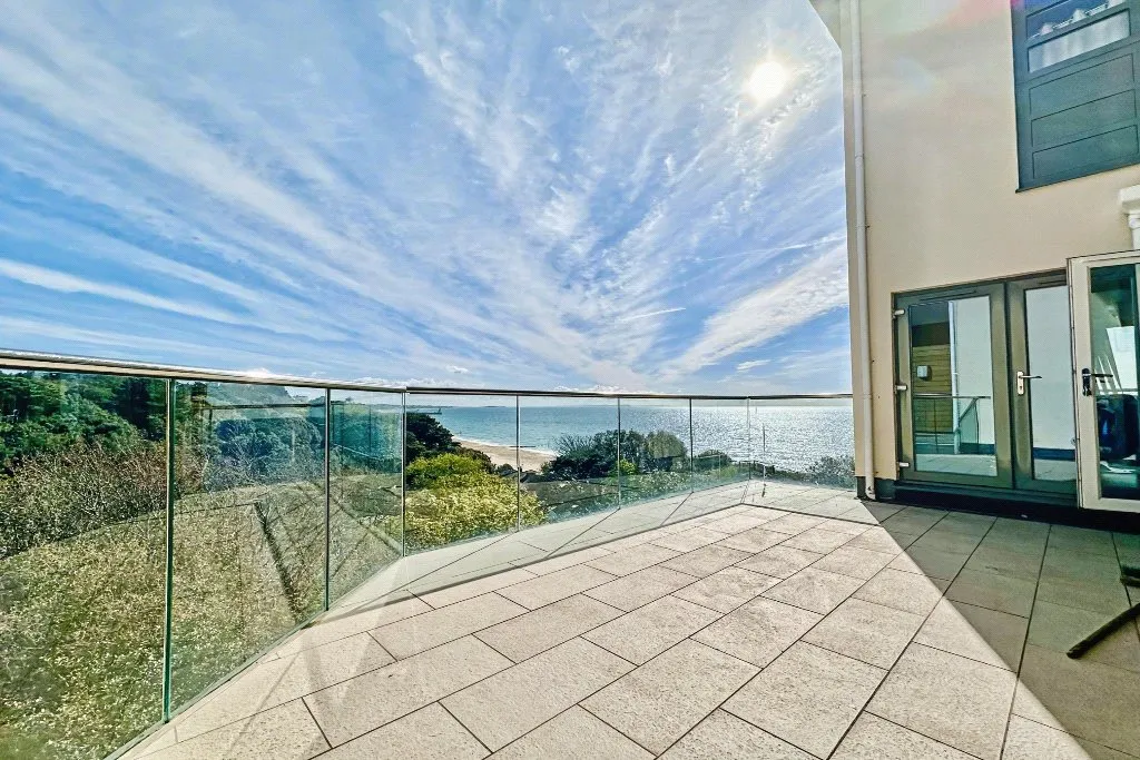 3 bed flat for sale, Studland Road, Bournemouth, BH4