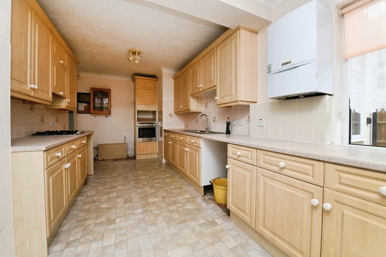 Burses Way, Hutton, Brentwood, Essex, CM13, photo 6