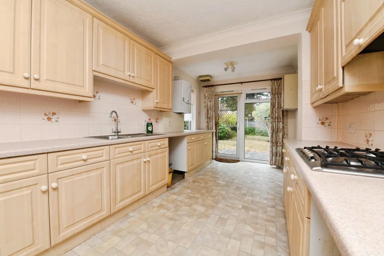 Burses Way, Hutton, Brentwood, Essex, CM13, photo 4