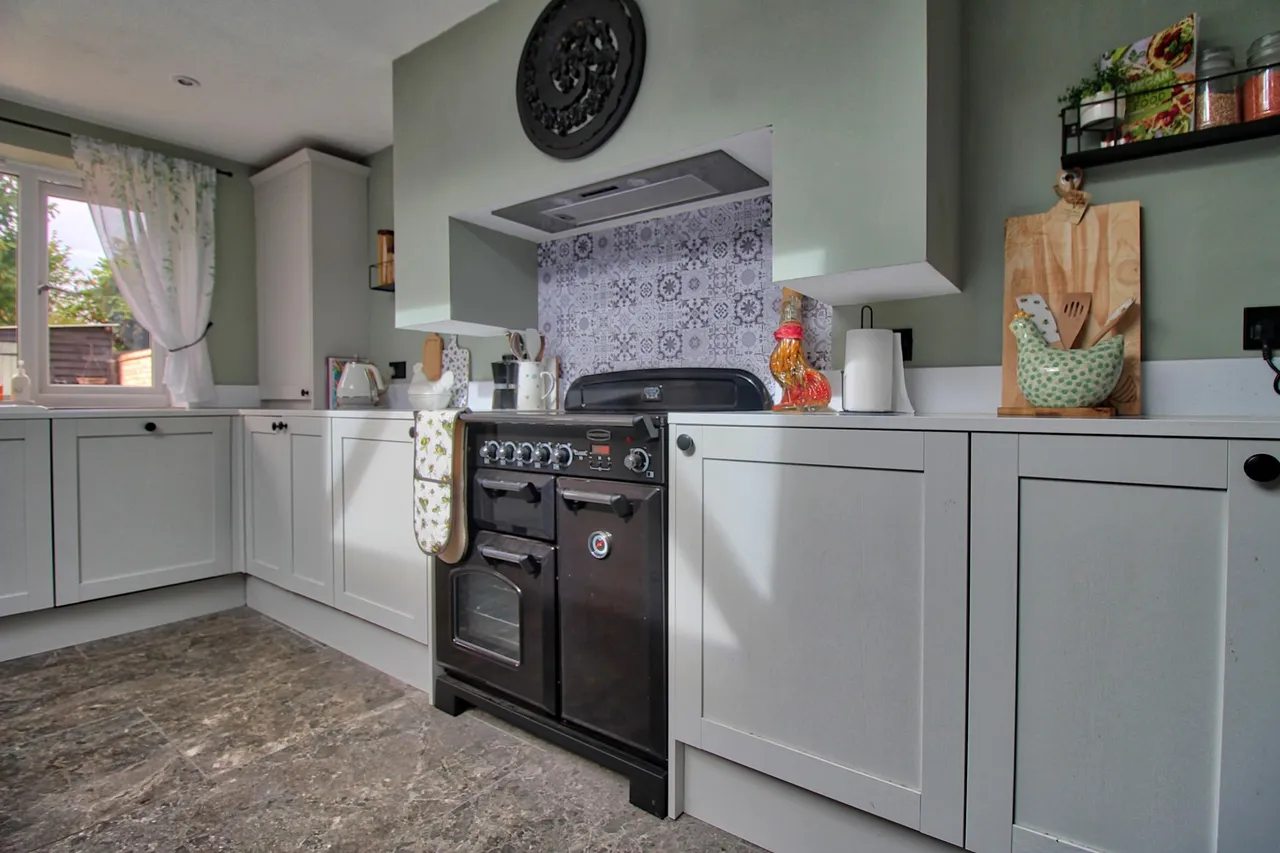 The Village, Worcester, WR6, photo 9