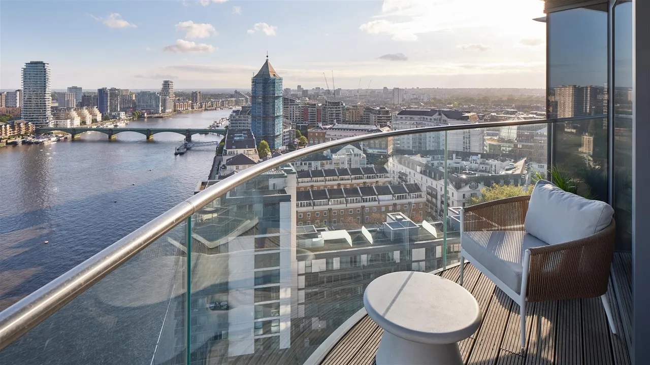 4 bed property for sale, Luxury New Apartment At Tower West, Chelsea Waterfront, SW10