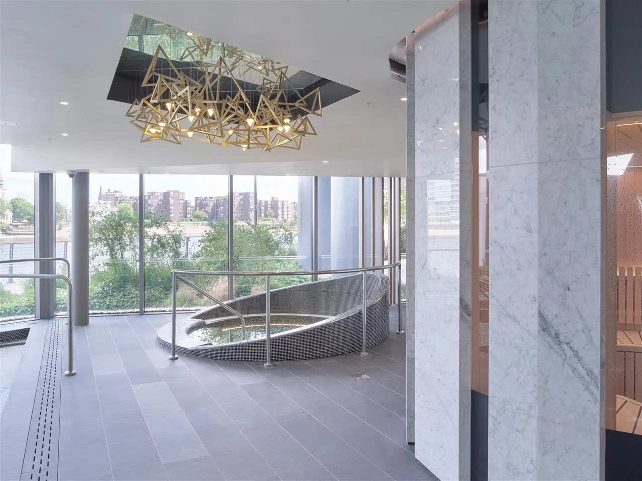 Luxury New Apartment At Tower West, Chelsea Waterfront, SW10, photo 18