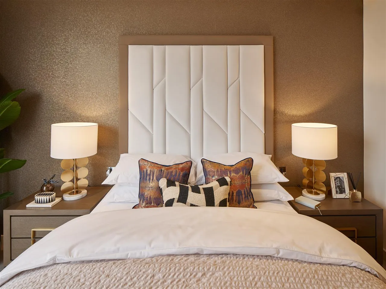 Luxury New Apartment At Tower West, Chelsea Waterfront, SW10, photo 7