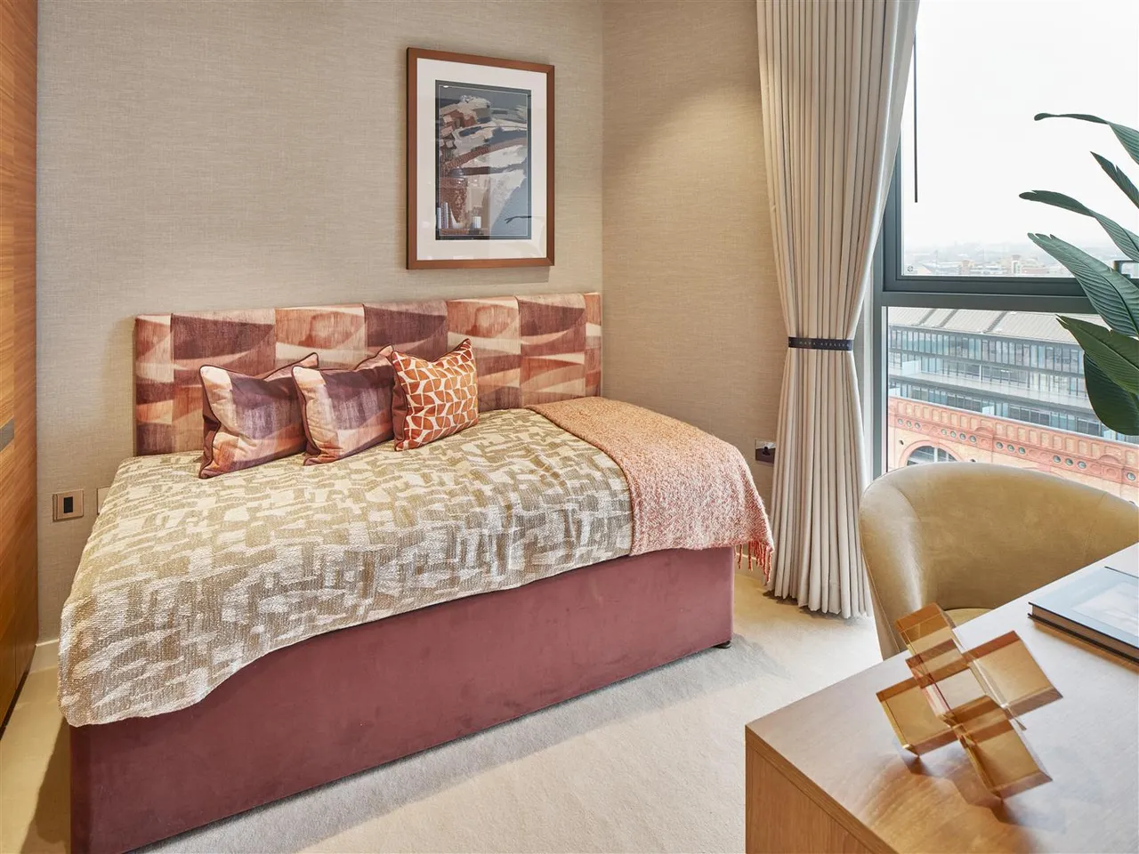 Luxury New Apartment At Tower West, Chelsea Waterfront, SW10, photo 8