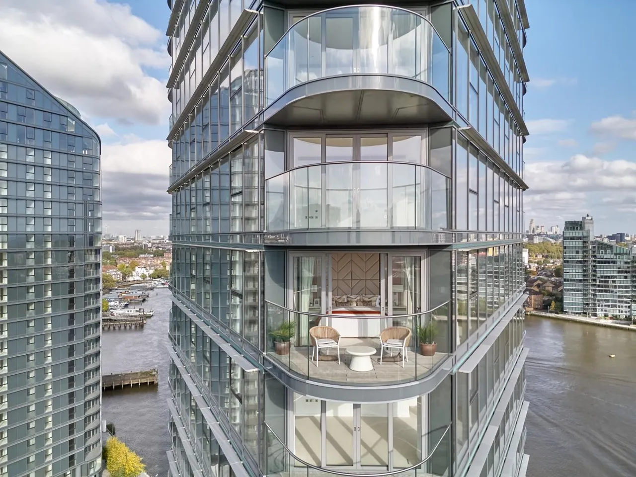 Luxury New Apartment At Tower West, Chelsea Waterfront, SW10, photo 13