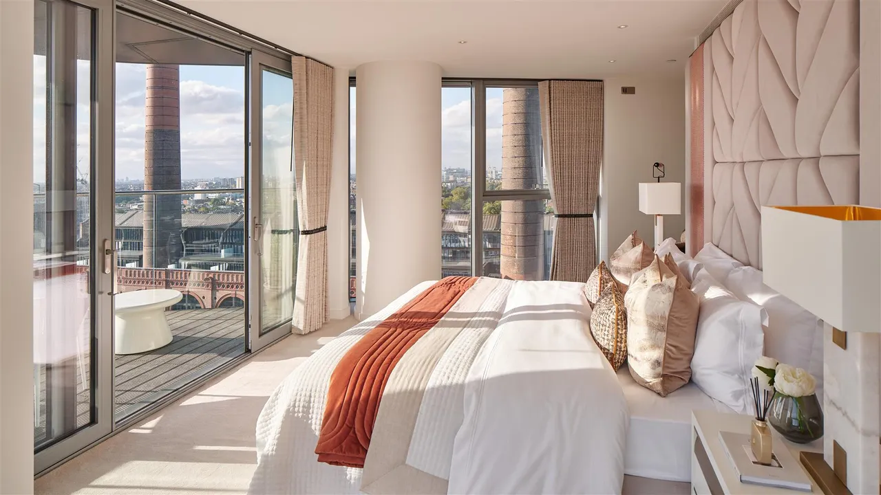 Luxury New Apartment At Tower West, Chelsea Waterfront, SW10, photo 11