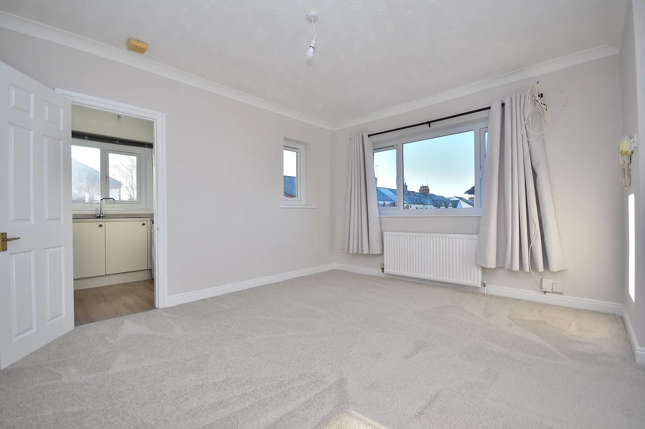 King Edward Road, Northampton, NN1 5LY, photo 3