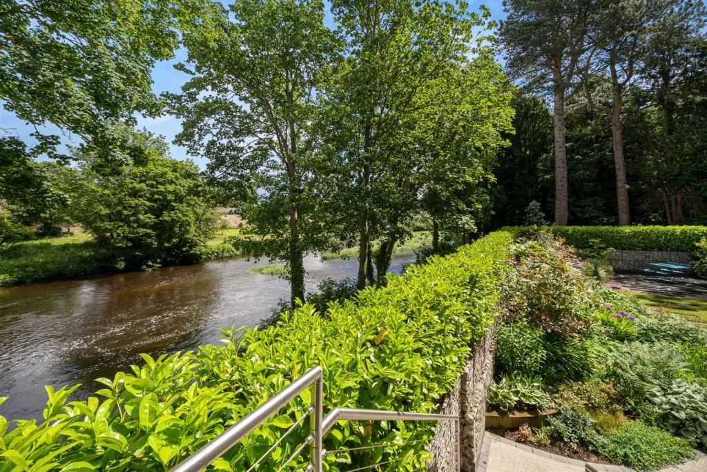 Wharfe Side ~ Bridge Road, Boston Spa, LS23, photo 2