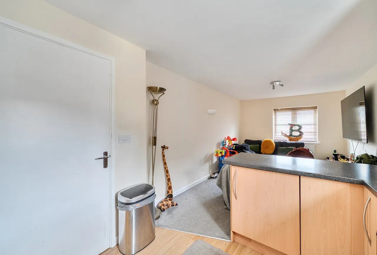 Gladfield Square, Gloucestershire, Dudbridge Road, GL5 3HB, photo 8