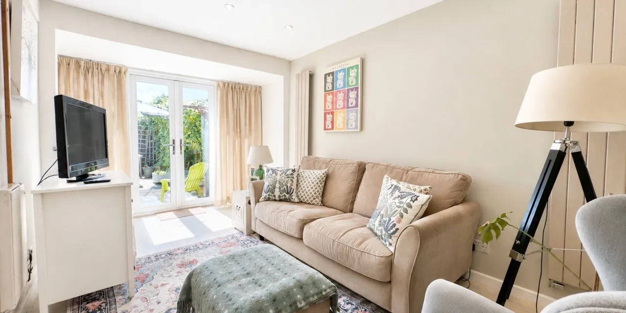 Marshfield Court, Moreton, CH46, photo 3