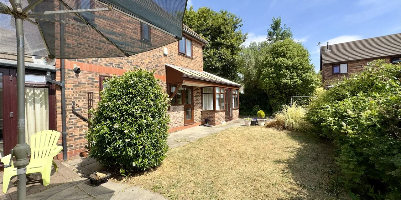 Marshfield Court, Moreton, CH46, photo 14