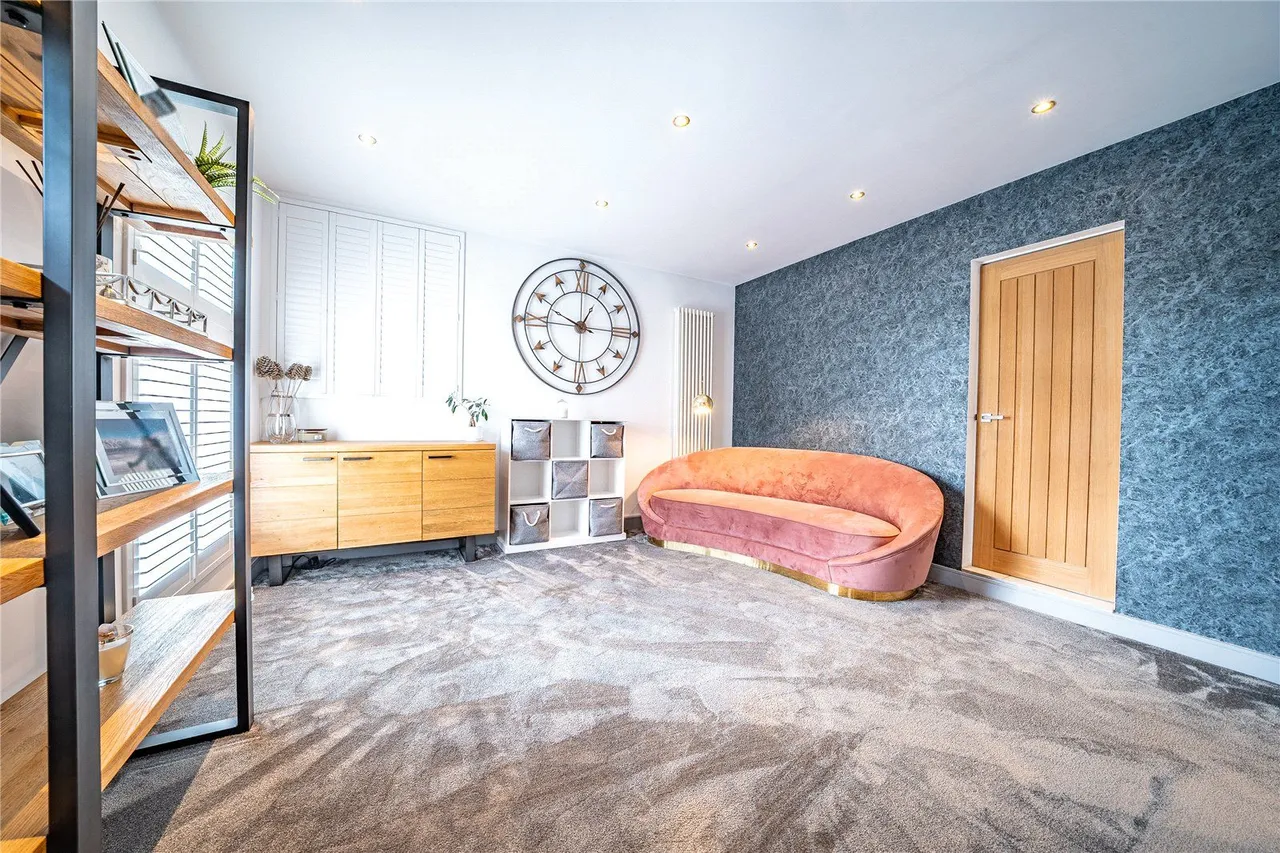 Main Street, Shadwell, LS17, photo 5