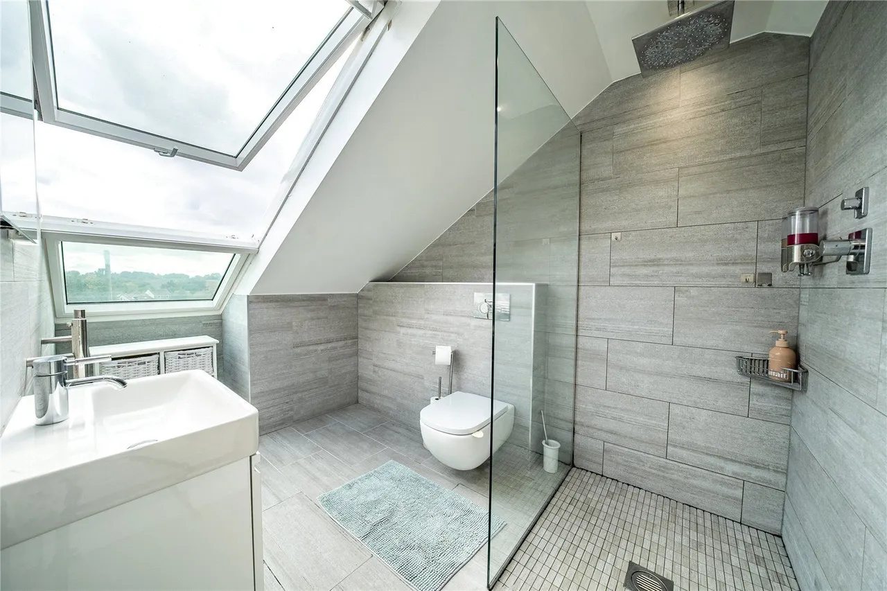 Main Street, Shadwell, LS17, photo 10