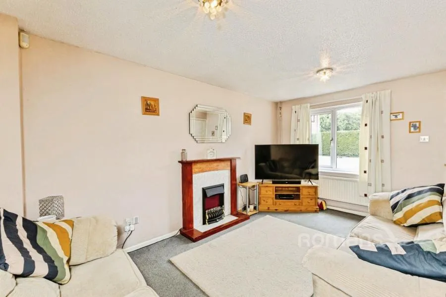 Larchside Close, Spencers Wood, RG7, photo 4
