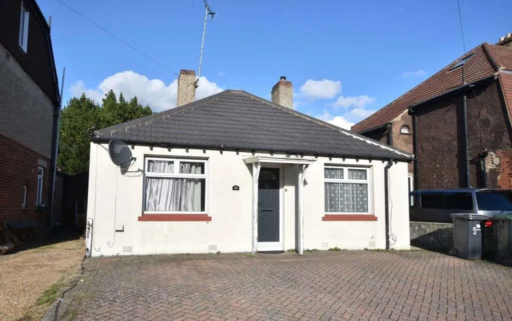 2 bed house to rent — Privett Road, GOSPORT