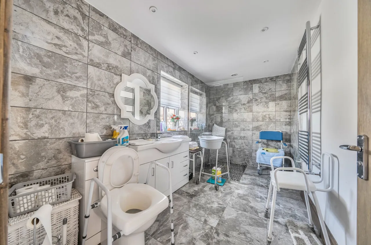 Moss Road, Moss, DN6, photo 17