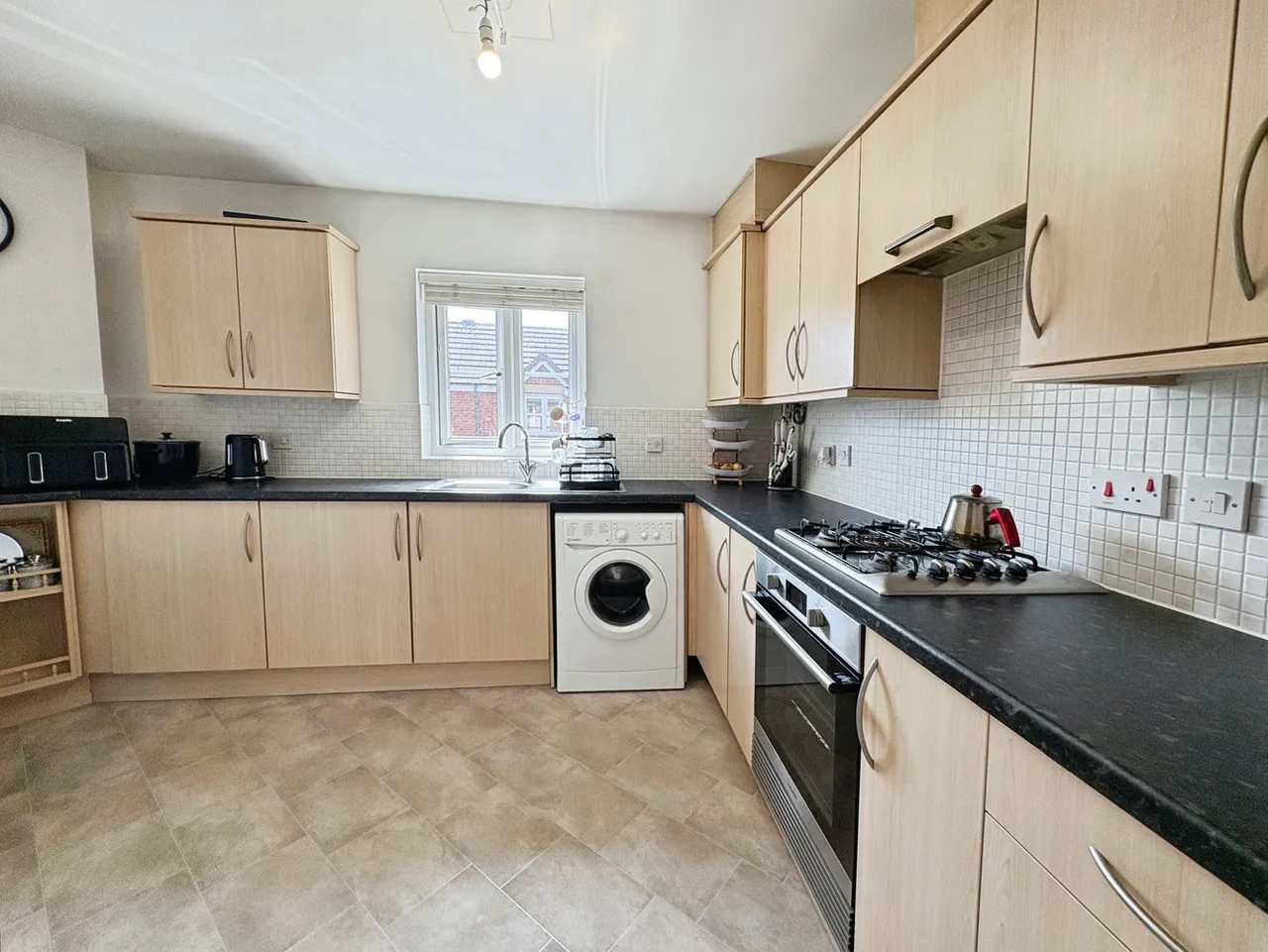 Wakeford Way, Warmley, Bristol, South Gloucestershire, photo 6