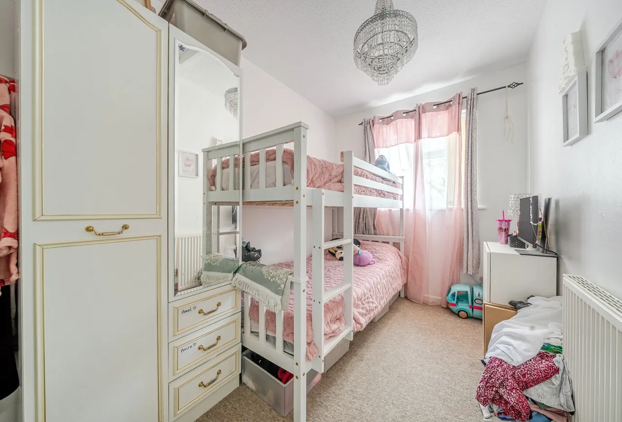 Thorney Leys, Witney, OX28 5LR, photo 2