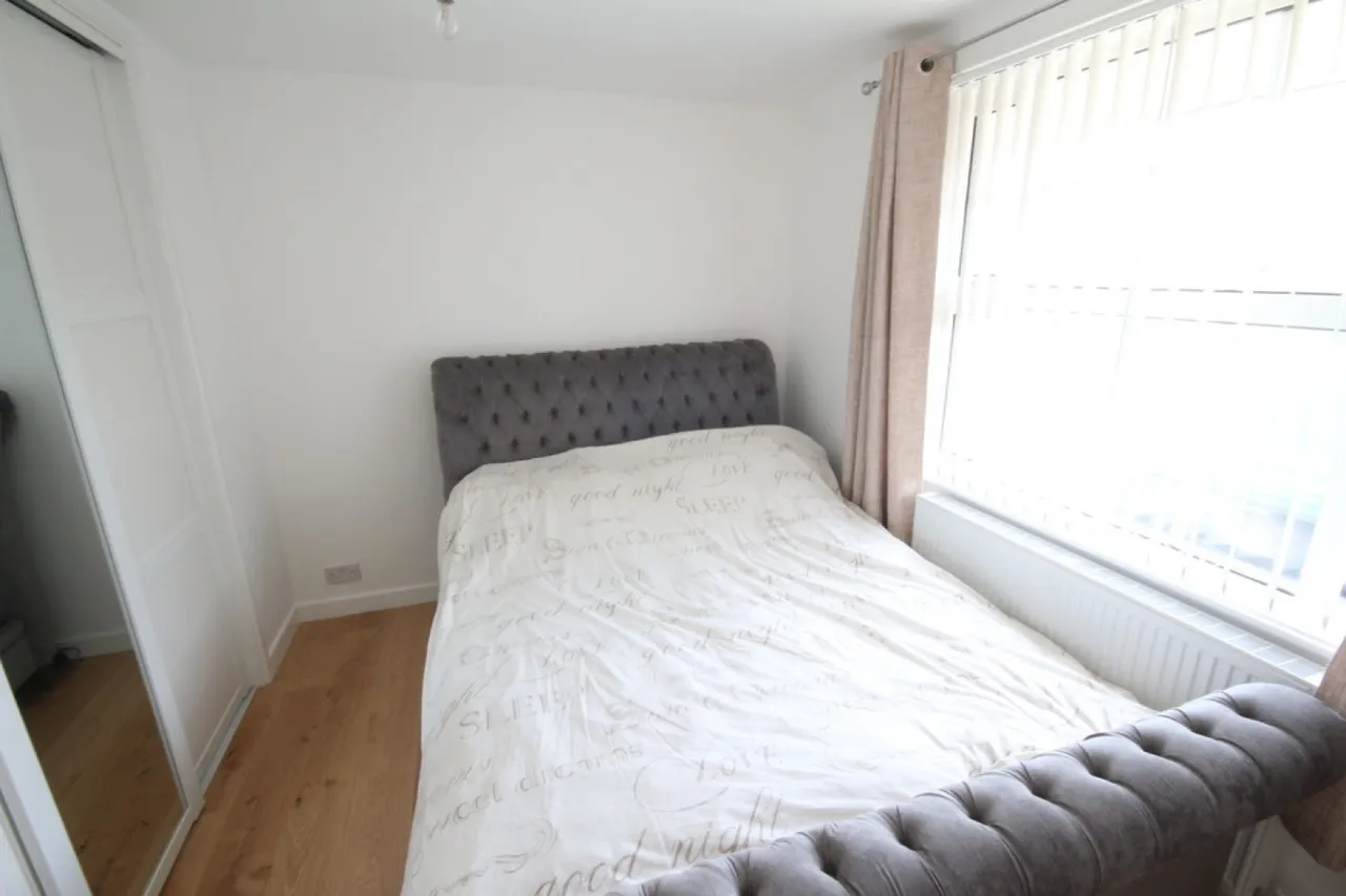 Haynes Road, Westbury, photo 9