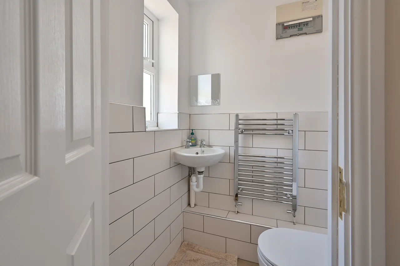2 Brookmill Close, Oxhey Hall, photo 10