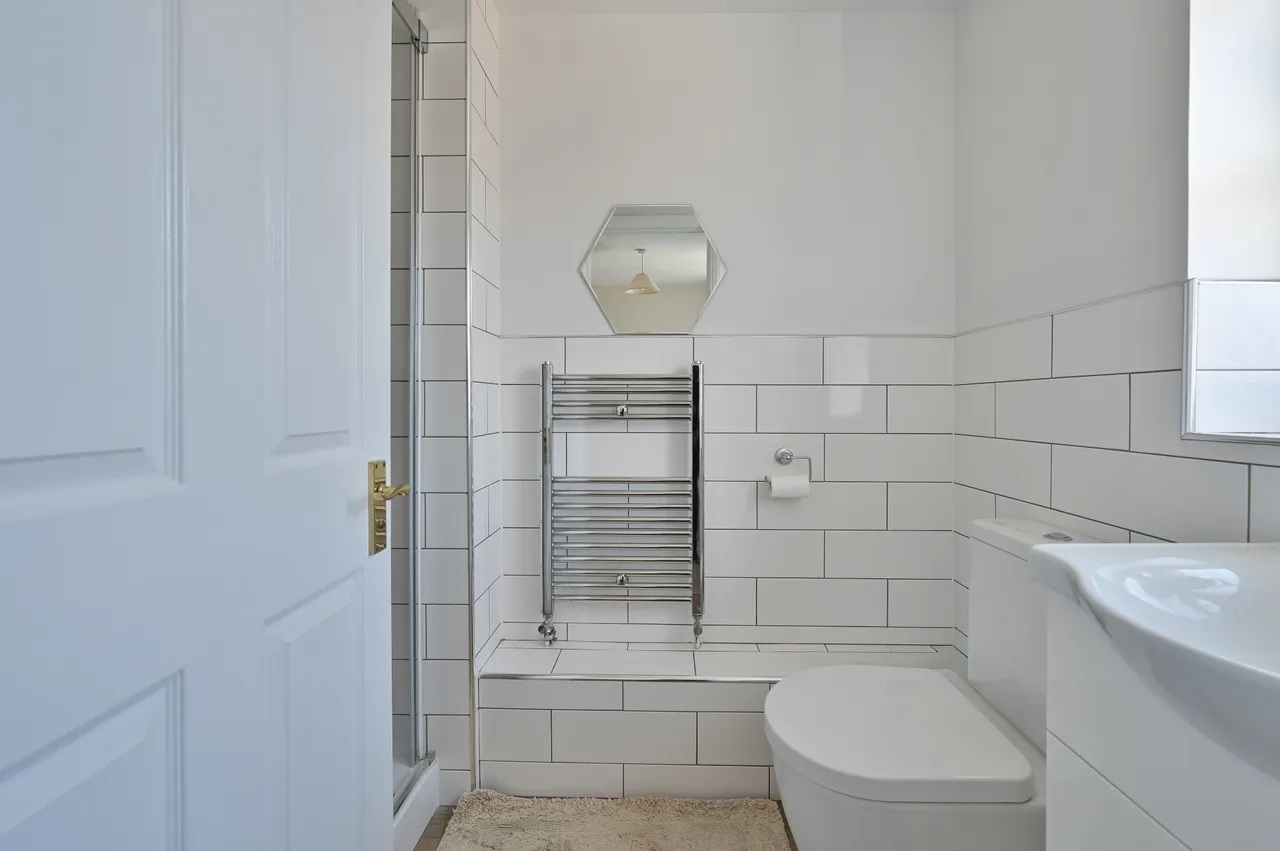 2 Brookmill Close, Oxhey Hall, photo 9