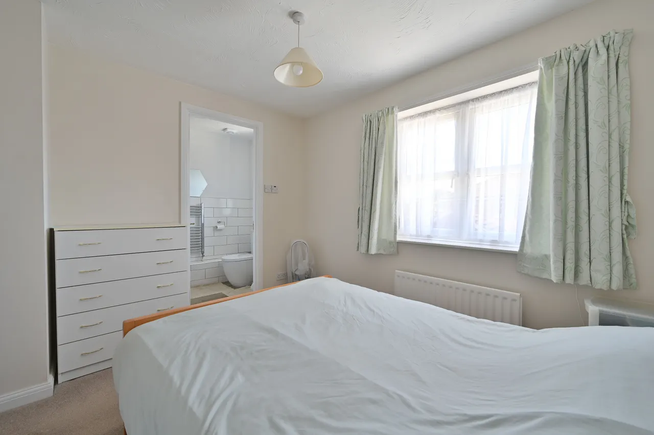 2 Brookmill Close, Oxhey Hall, photo 11
