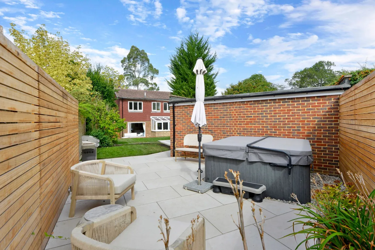 Grove Close, Cranleigh, GU6, photo 12