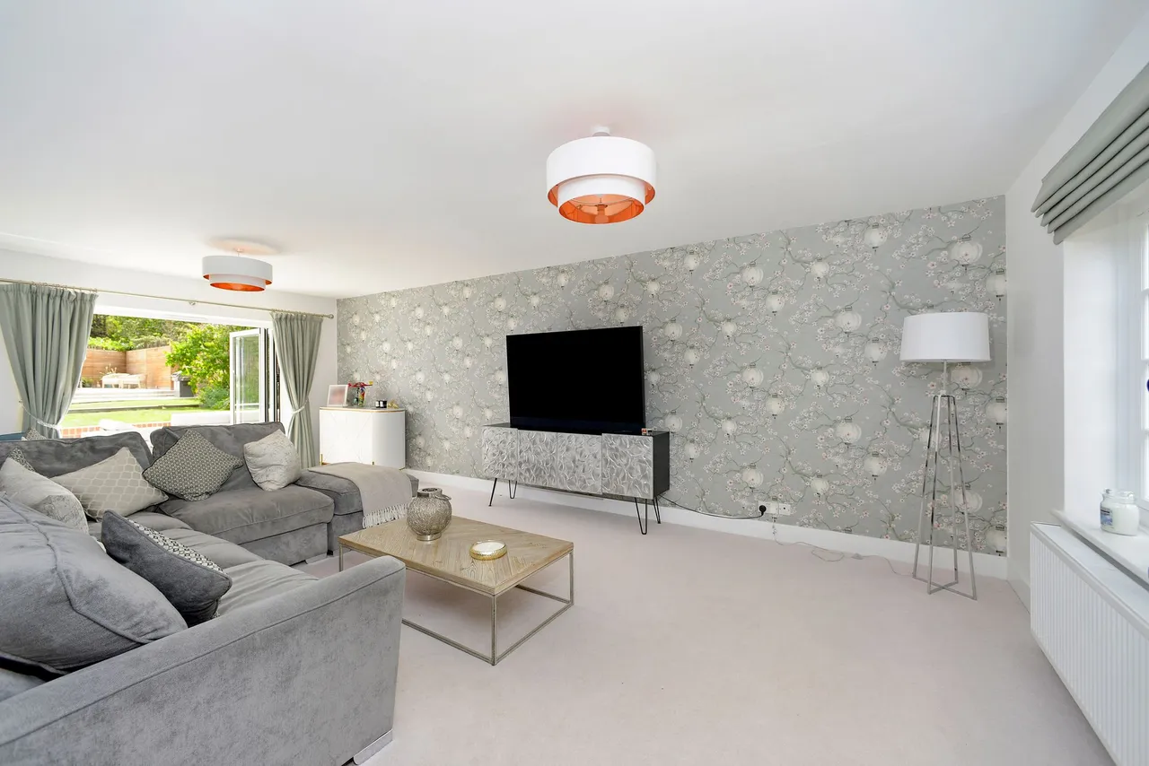 Grove Close, Cranleigh, GU6, photo 7