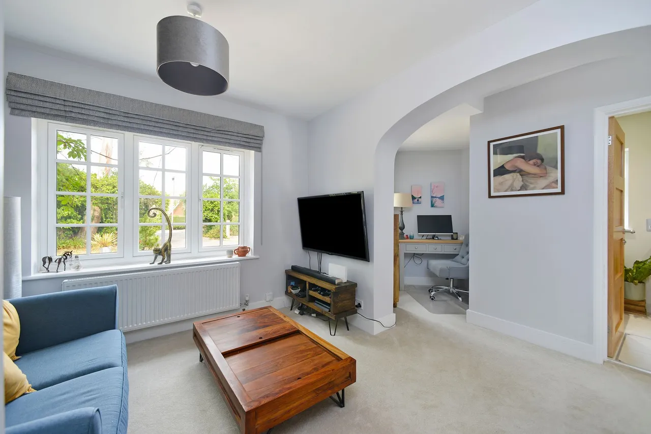 Grove Close, Cranleigh, GU6, photo 9