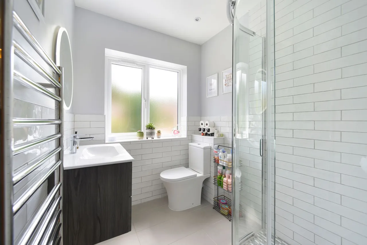 Grove Close, Cranleigh, GU6, photo 16