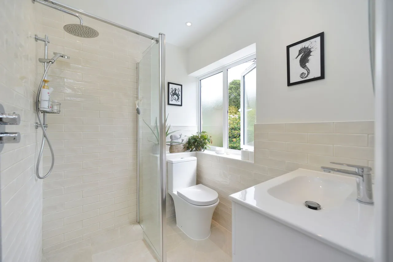 Grove Close, Cranleigh, GU6, photo 19