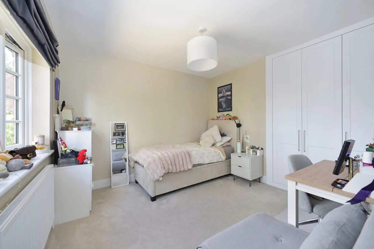 Grove Close, Cranleigh, GU6, photo 18
