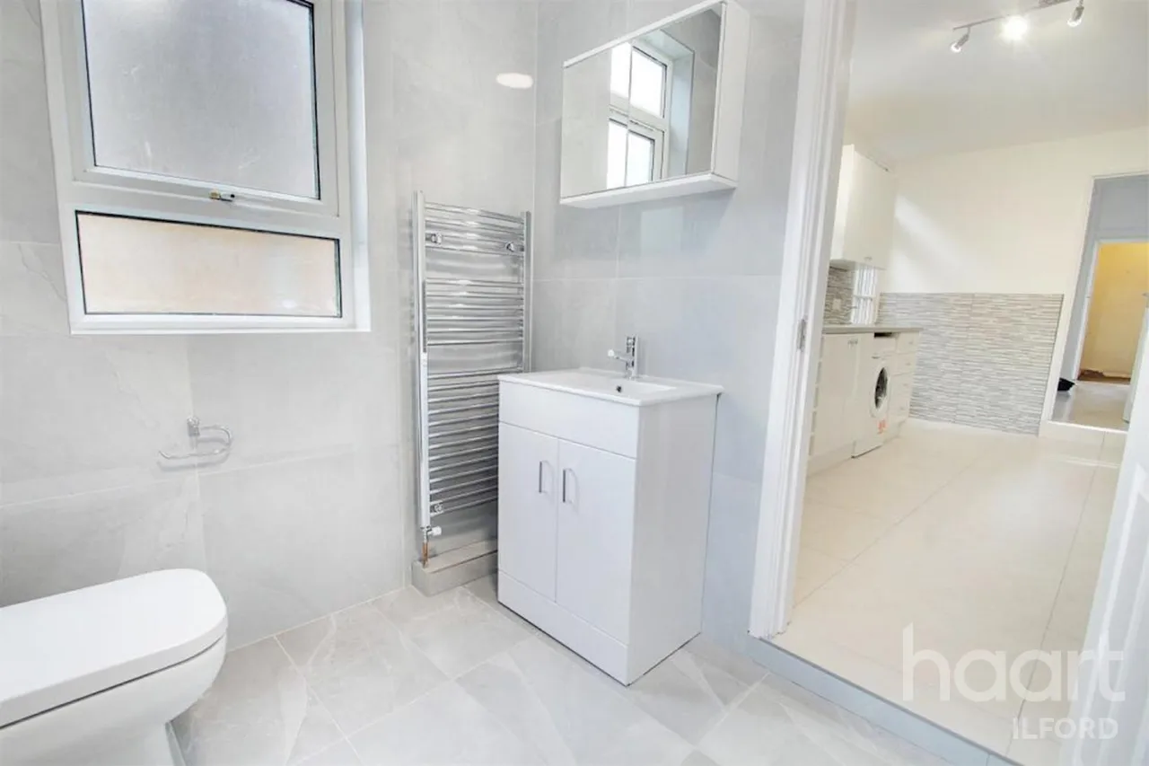 Riverdene Road, IG1, photo 3