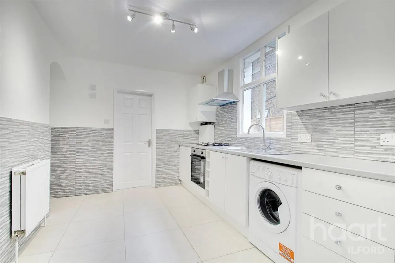 Riverdene Road, IG1, photo 2