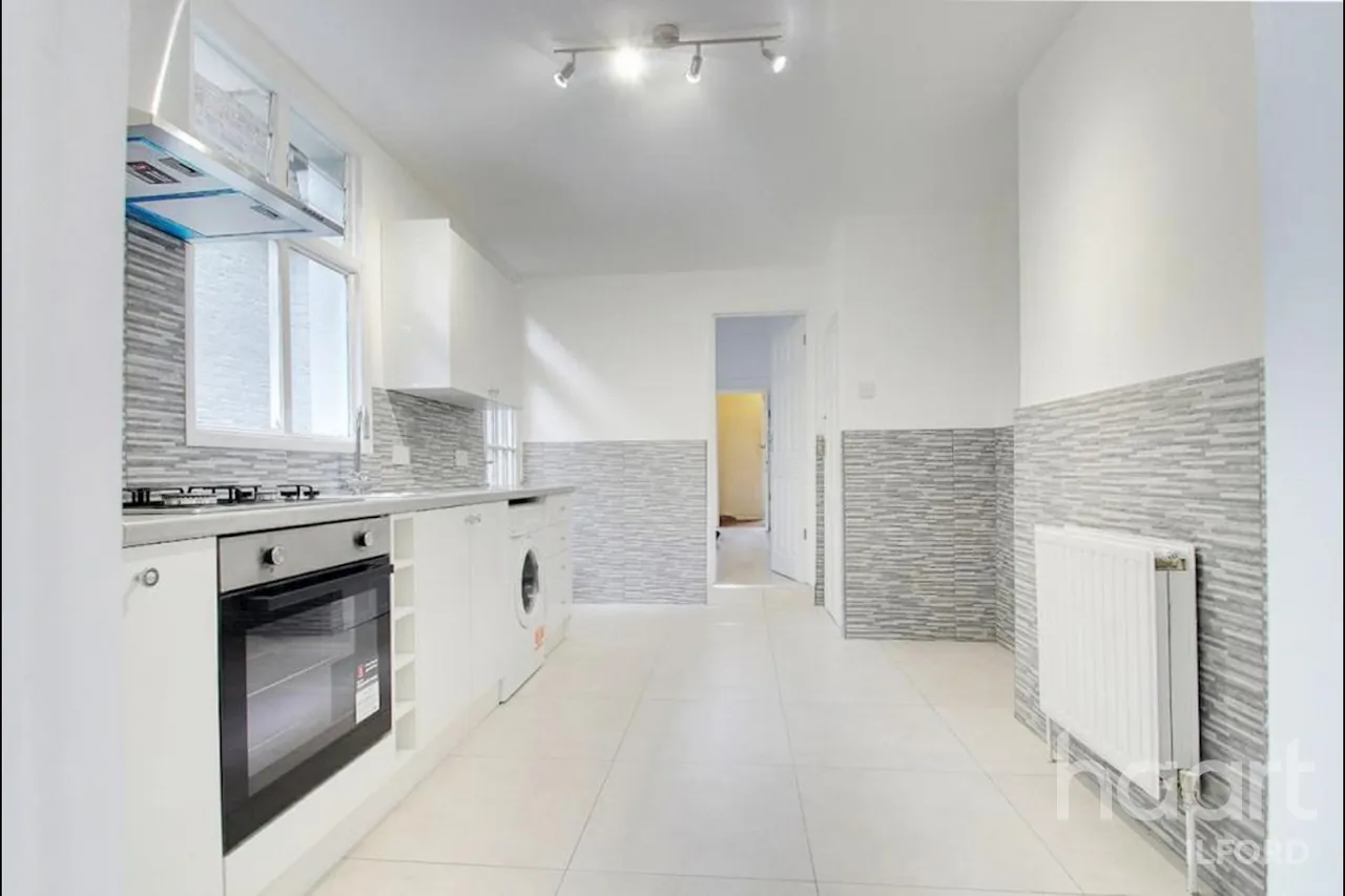 1 bed flat to rent, Riverdene Road, IG1