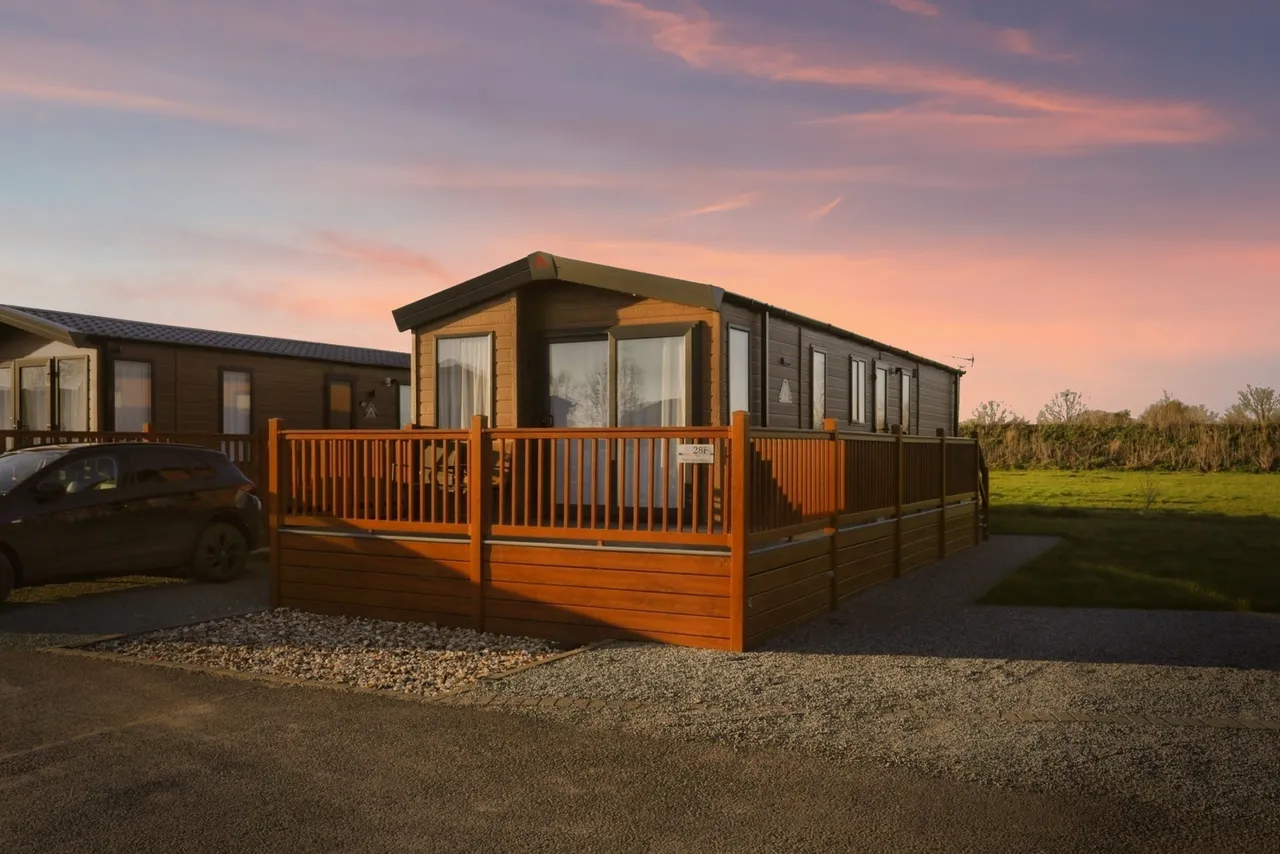2 bed mobile home for sale — Pettaugh Road, Stonham Aspal, Stowmarket, Suffolk, IP14